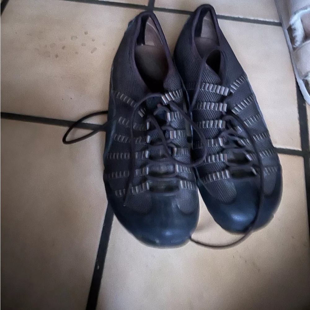 Tsubo Womens shoes